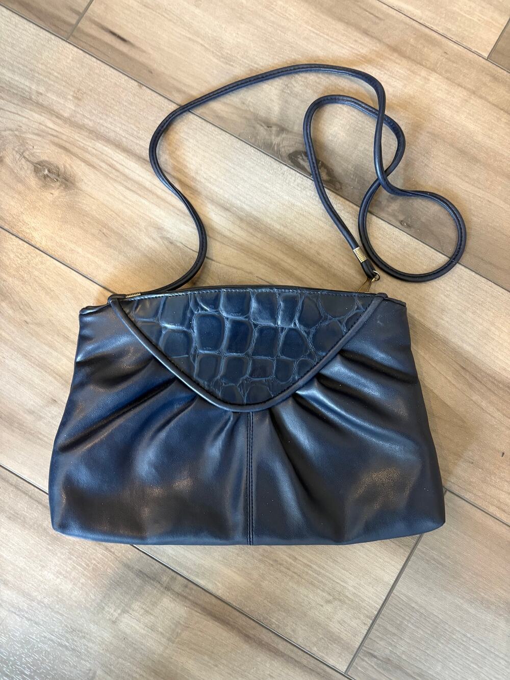 Vintage vegan leather navy purse